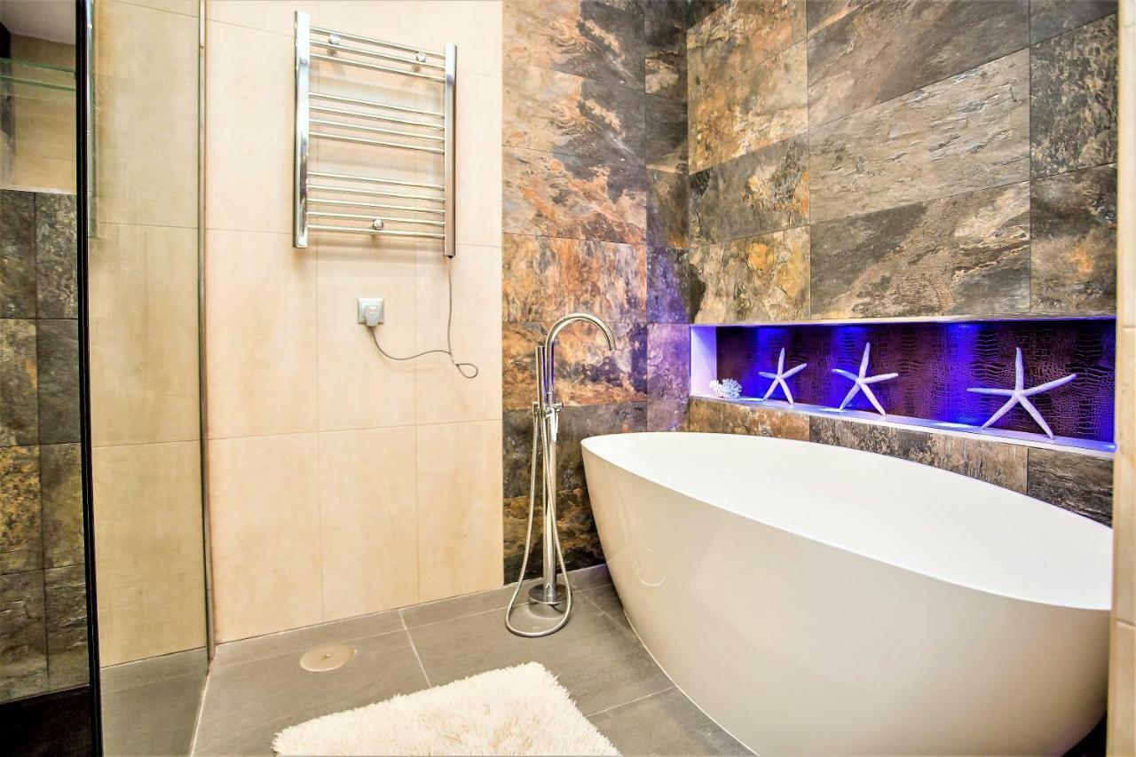 Luxury Villa With Swimming Pool And Jacuzzi 마르베야 외부 사진